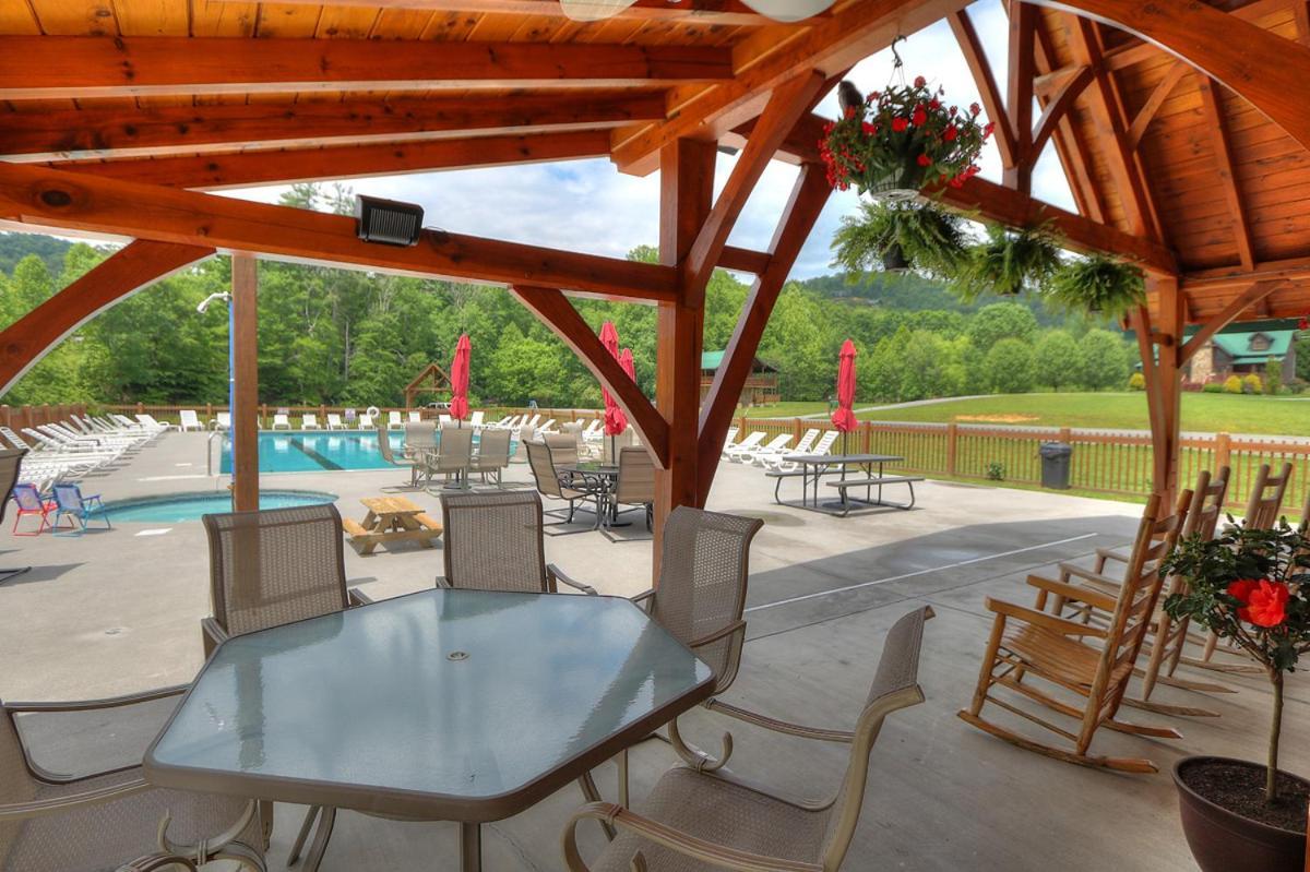 Bears Valley Inn - Great Location! - Peaceful, Children And Dog Friendly Retreat - Less Than 15 Min To All Attractions - Private Pool Club & Fishing Hole - Game Room With Tv 塞维尔维尔 外观 照片