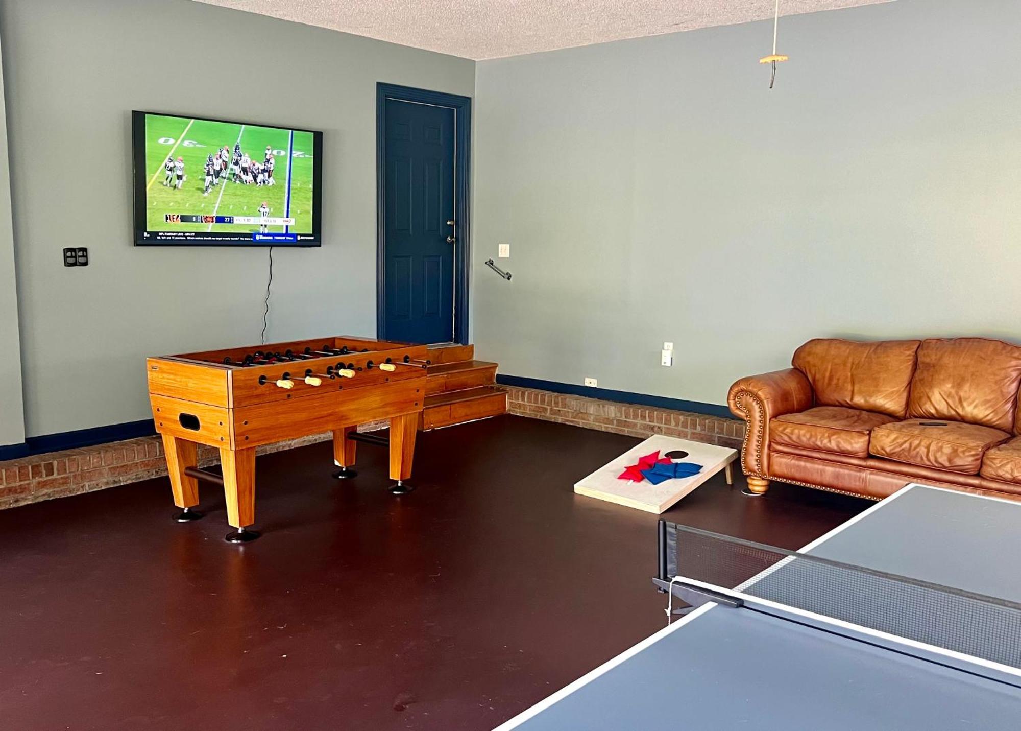Bears Valley Inn - Great Location! - Peaceful, Children And Dog Friendly Retreat - Less Than 15 Min To All Attractions - Private Pool Club & Fishing Hole - Game Room With Tv 塞维尔维尔 外观 照片
