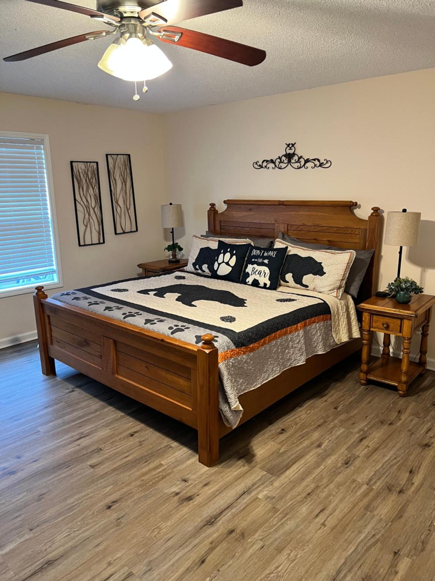 Bears Valley Inn - Great Location! - Peaceful, Children And Dog Friendly Retreat - Less Than 15 Min To All Attractions - Private Pool Club & Fishing Hole - Game Room With Tv 塞维尔维尔 外观 照片